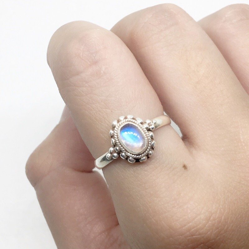 月光石925纯银典雅风格戒指 尼泊尔手工镶嵌制作 - 戒指 - 宝石 蓝色
