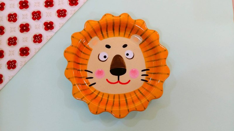 生日弥月礼物首选 狮子釉下彩绘  手捏造型盘 - 浅碟/小碟子 - 陶 多色