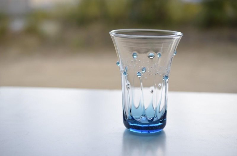 雫のグラス（ｽｶｲﾌﾞﾙｰ） - 茶具/茶杯 - 玻璃 