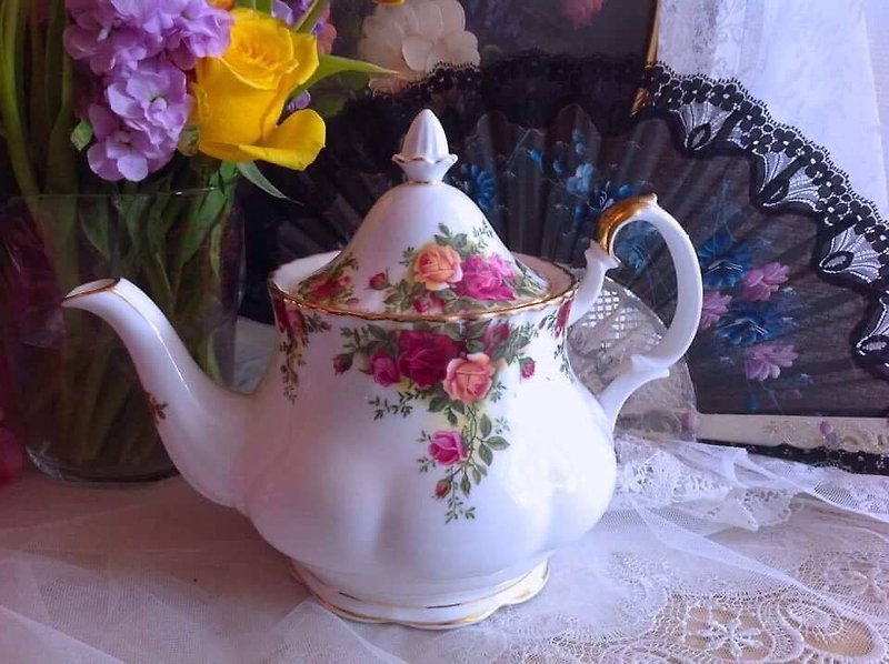 英国制皇家阿尔巴特Royal Albert 乡村玫瑰花茶壶 - 咖啡壶/周边 - 瓷 红色