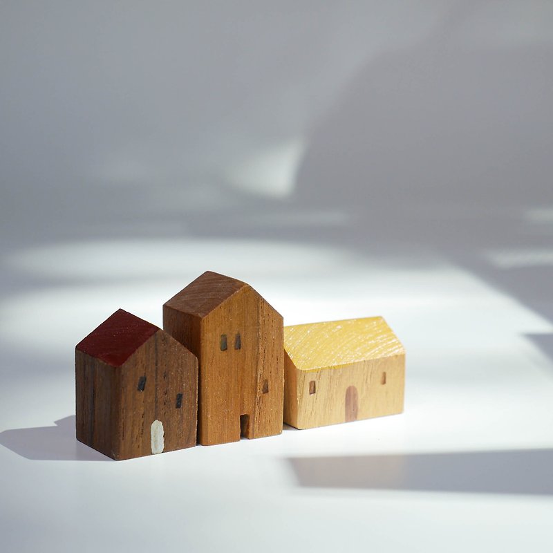 Little House decorative items Set of 3 - 摆饰 - 木头 多色