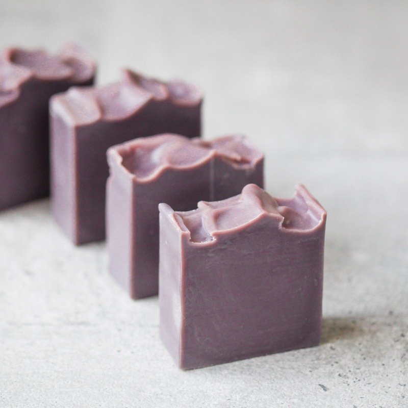 紫草橄榄皂｜一般、干性肤质｜冷制皂110g - 肥皂/手工皂 - 其他材质 紫色