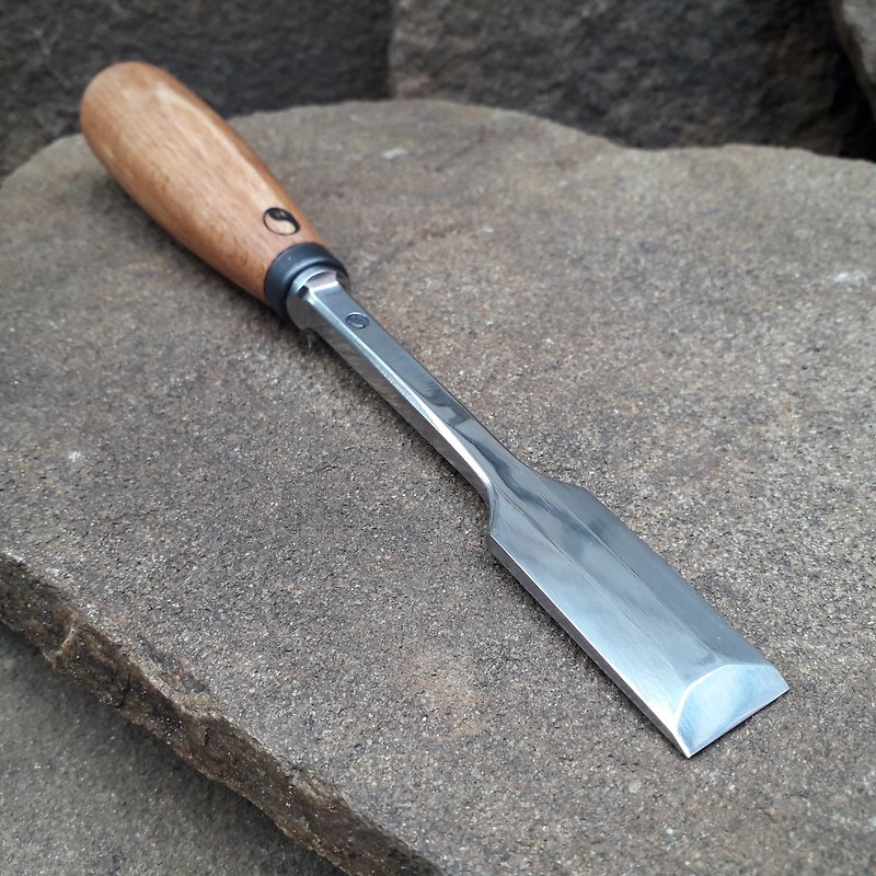 Forged flat chisel. Wood carving tool - 零件/散装材料/工具 - 其他金属 