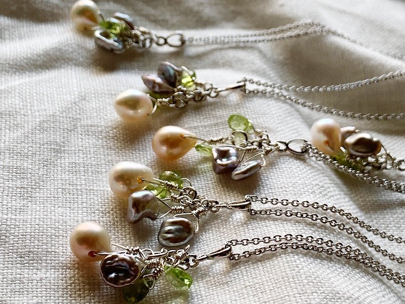 【6月と8月誕生石】ネガティブをはね返すペリドットと淡水パール(真珠) ネックレス - 项链 - 珍珠 银色