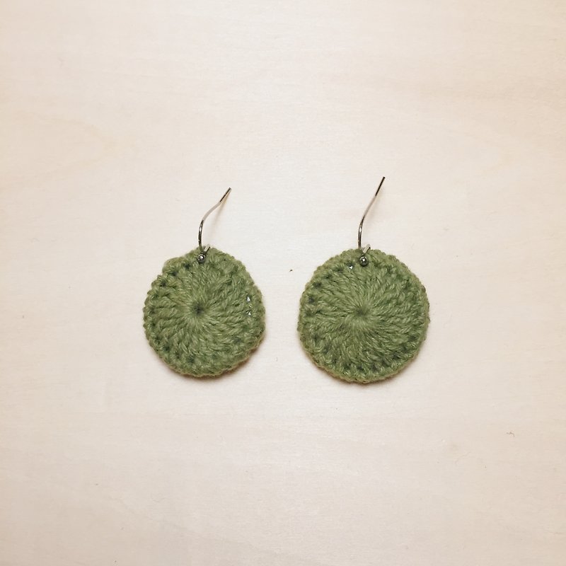 复古草绿毛线编织耳环 - 耳环/耳夹 - 棉．麻 绿色