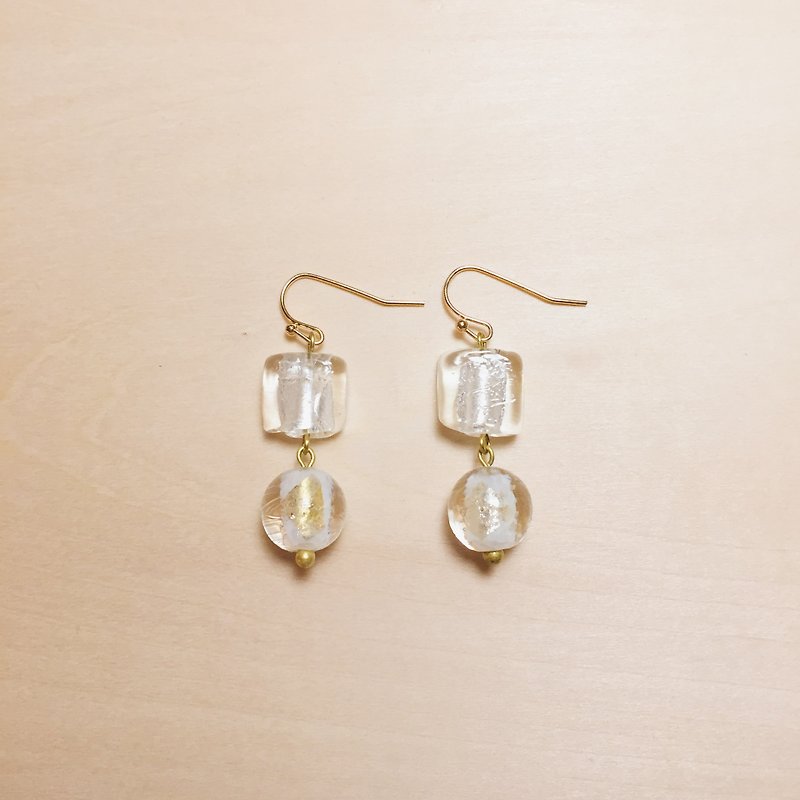 复古白色琉璃金箔耳环 - 耳环/耳夹 - 琉璃 透明