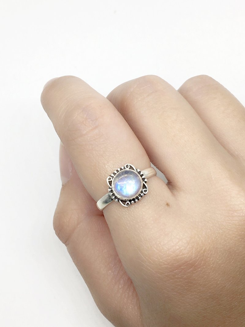 月光石925纯银异国风格戒指 尼泊尔手工镶嵌制作(款式2) - 戒指 - 宝石 蓝色
