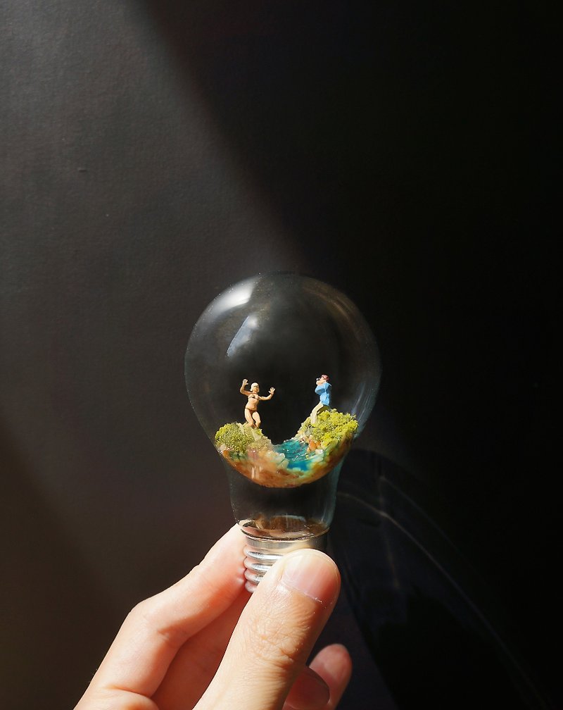 反重力苔灯泡 - 摆饰 - 玻璃 多色
