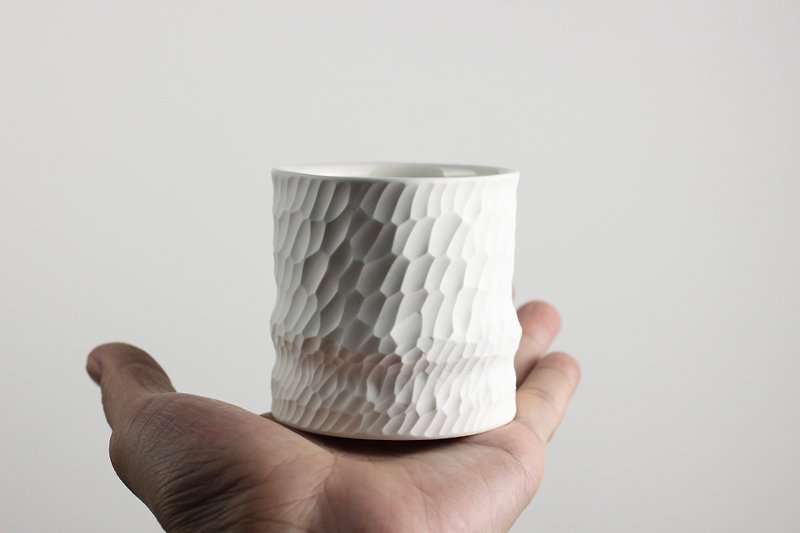 White and Shadow Ceramics Cup 150 ml. - 咖啡杯/马克杯 - 瓷 白色