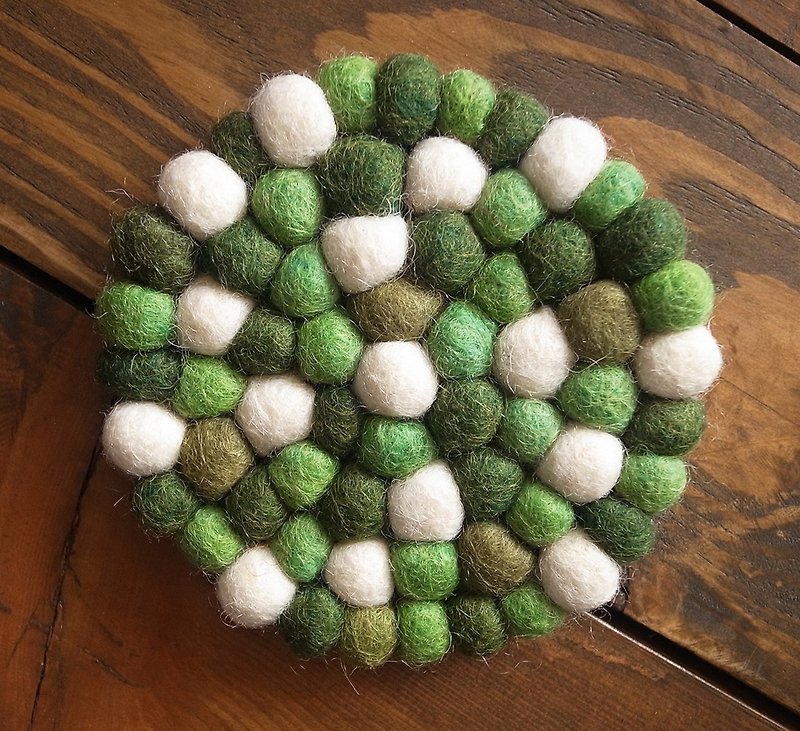 【乐拍子】尼泊尔 羊毛毡 球球 手工 杯垫 圆形_10cm_绿 - 杯垫 - 羊毛 绿色