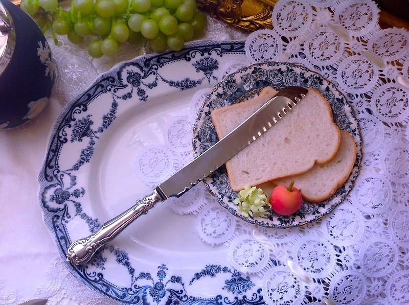 英国制1971 年纯银雕花蛋糕刀 面包刀 点心刀 - 餐刀/叉/匙组合 - 纯银 银色