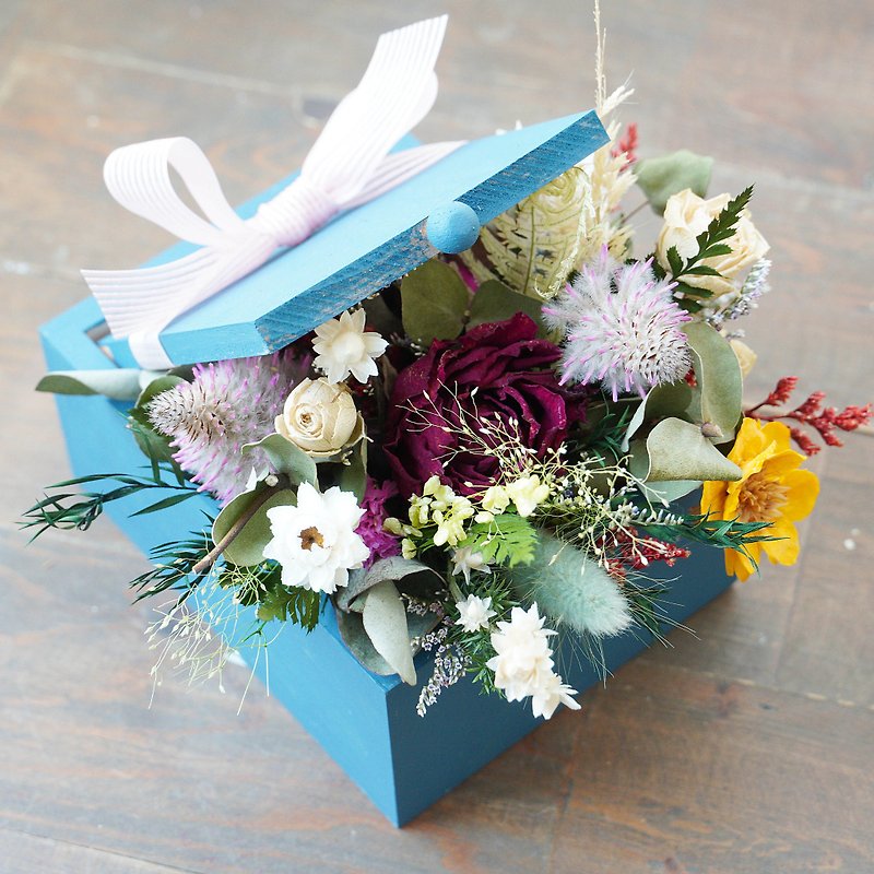 【母亲节礼物】花草弥漫之花礼盒 - 干燥花/捧花 - 植物．花 