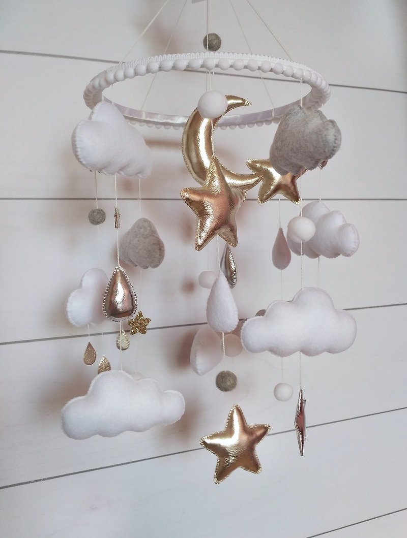 Stars and clouds baby crib mobile, nursery felt decor - 玩具/玩偶 - 环保材料 白色