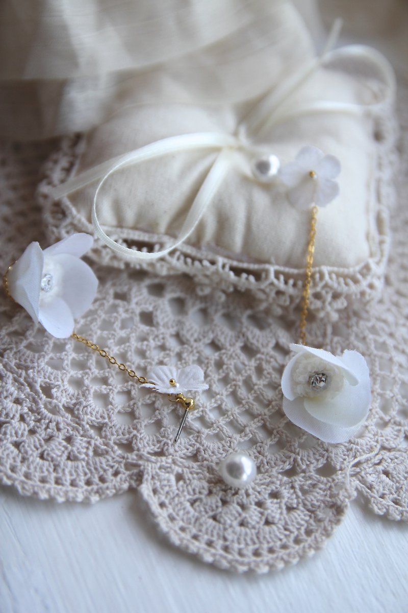 耳环 饰品 花耳环 花办耳环 珍珠耳环 干花耳环 少女风 婚礼饰品 - 耳环/耳夹 - 植物．花 白色