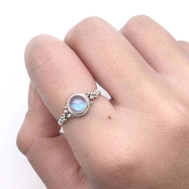 月光石925纯银雅致设计戒指 尼泊尔手工镶嵌制作 - 戒指 - 宝石 蓝色