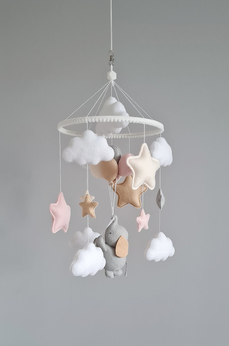 Baby girl mobile, Elephant on Balloons, Star and clouds mobile - 玩具/玩偶 - 其他材质 粉红色