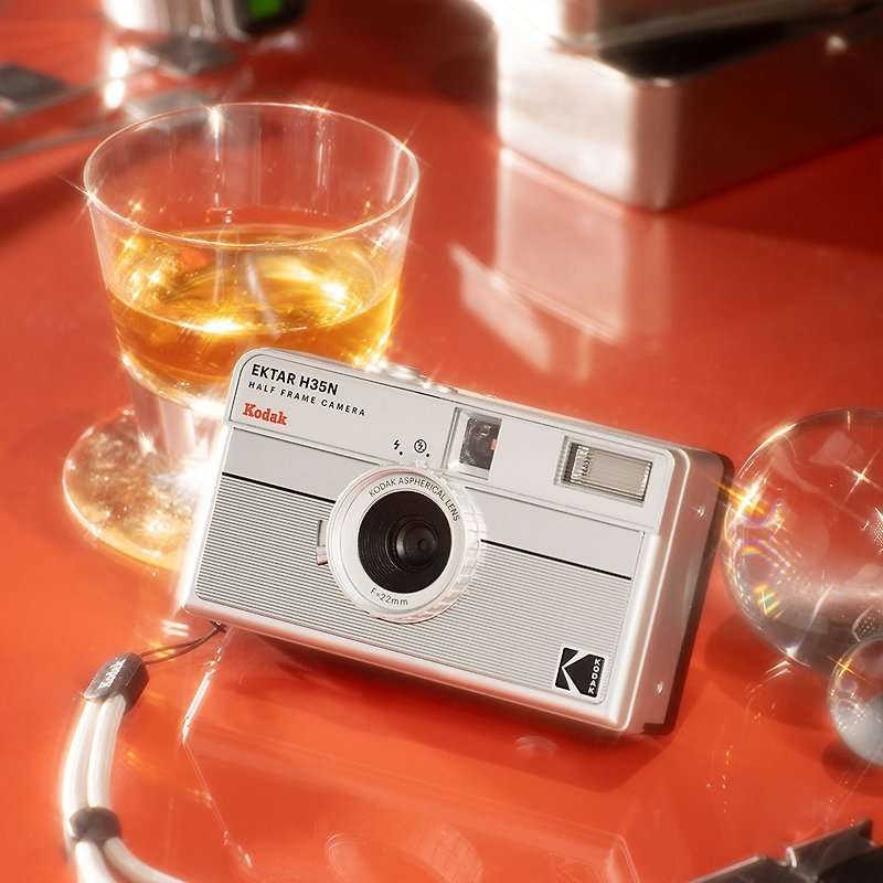 【Kodak 柯达】复古底片相机 半格机 H35N 条纹银色 - 相机 - 塑料 绿色