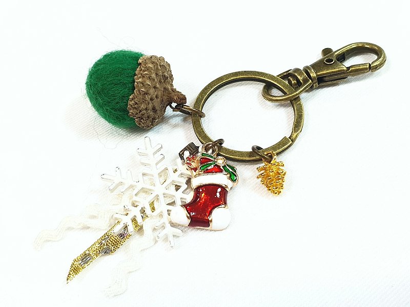 Paris*Le Bonheun。幸福森林。圣诞袜。羊毛毡橡果松果钥匙圈 - 钥匙链/钥匙包 - 其他金属 绿色