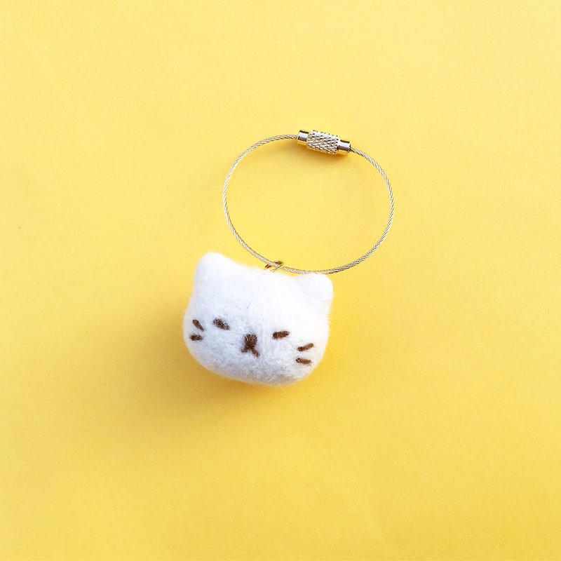 羊毛毡 猫咪团子钥匙圈 包包挂饰 黑猫 白猫 - 钥匙链/钥匙包 - 羊毛 白色