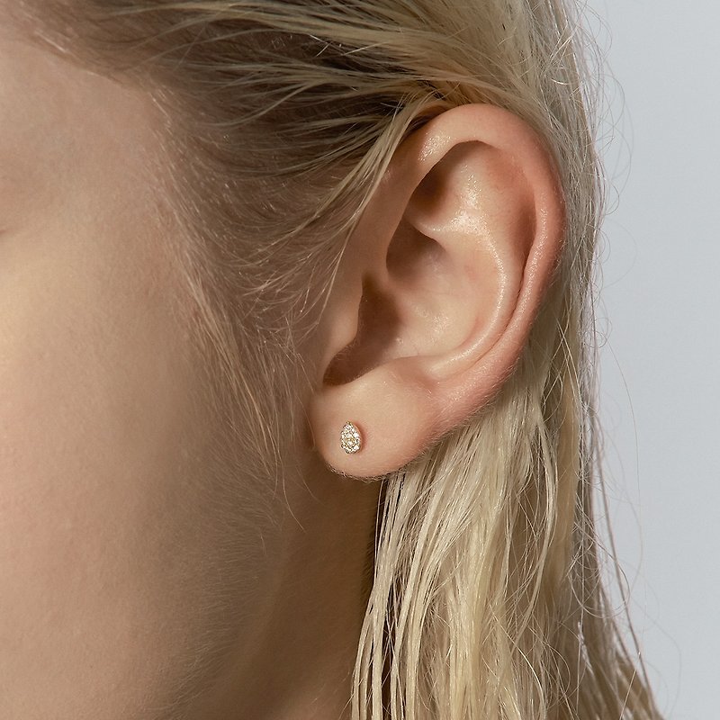 Aqua 纯银耳环 | 百搭设计。两色可选 - 耳环/耳夹 - 纯银 