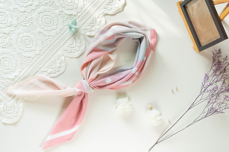 【众山-日出】雪纺大方丝巾87×87cm-方巾 领巾 包包绑带 发饰 - 丝巾 - 聚酯纤维 粉红色
