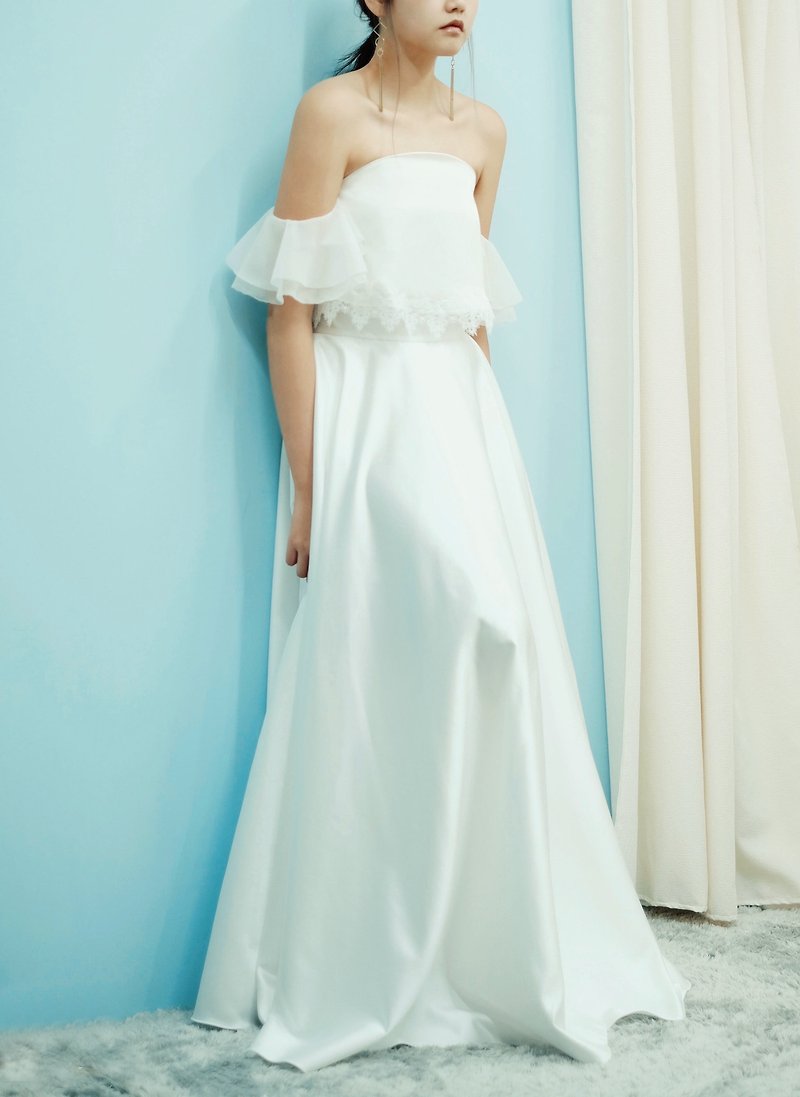 Love Philosophy Bridal 时尚简约二件式婚纱－无肩跌膀袖蕾丝上衣及有袋圆台长裙 - 洋装/连衣裙 - 聚酯纤维 白色