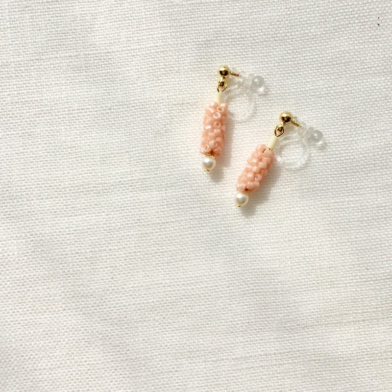 Earrings / Beads / Pale pink / Silkypearl - 耳环/耳夹 - 其他材质 粉红色