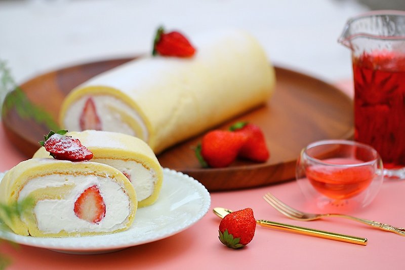 售完-母亲节-草莓生乳卷 - 2入 - 蛋糕/甜点 - 新鲜食材 粉红色