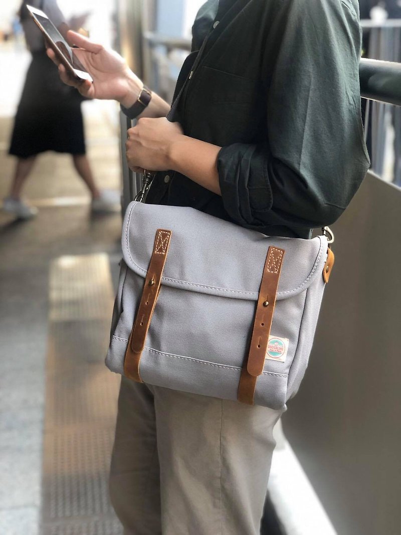 New Gray Mini Messenger Bag / Canvas Satchel Bag Vintage Style - 侧背包/斜挎包 - 棉．麻 灰色