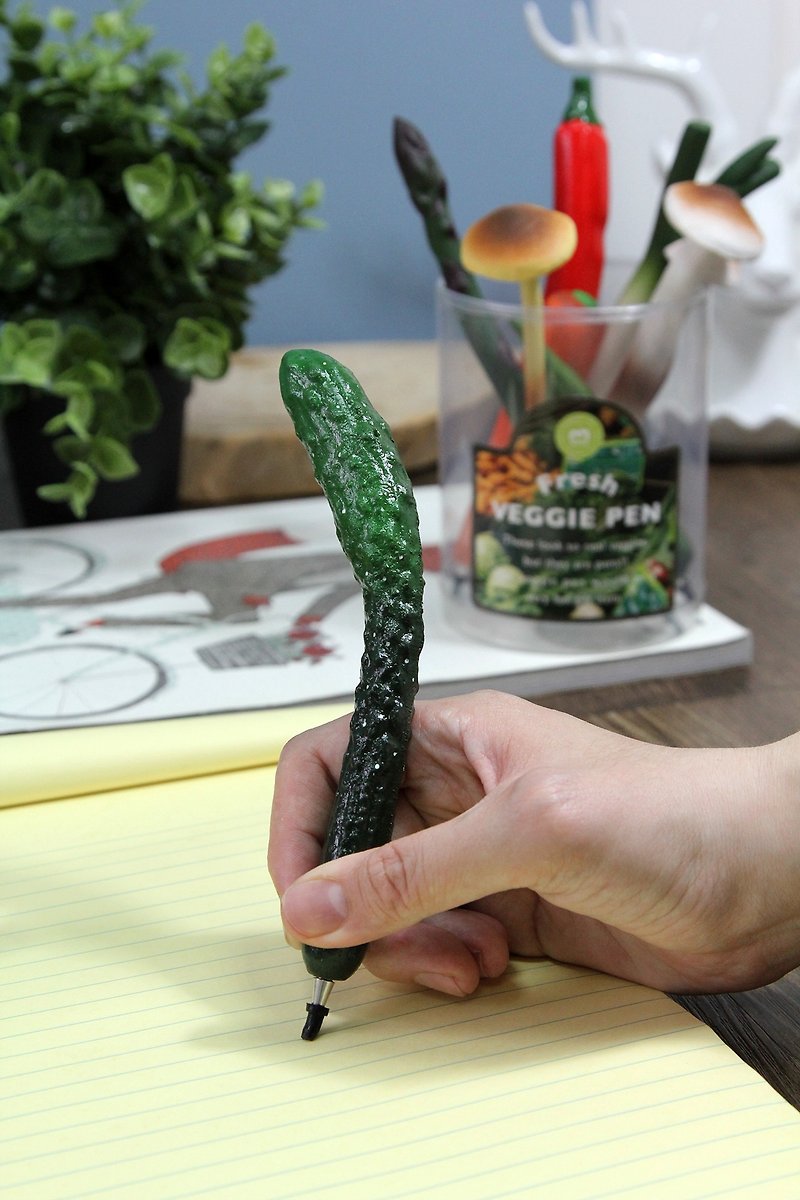 日本Magnets超有趣文具 拟真蔬菜造型黑色原子笔(小黄瓜)-现货 - 圆珠笔/中性笔 - 塑料 绿色