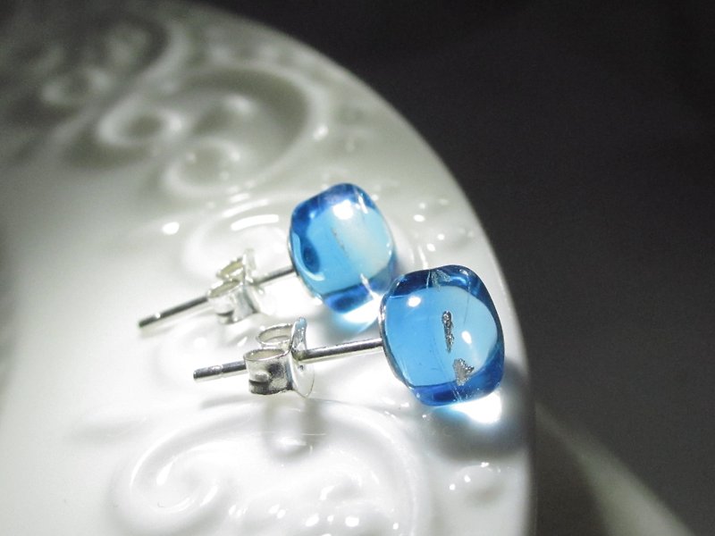 ×| 金箔系列 |× 琉璃耳环- STE湖水蓝-[]型 - 耳环/耳夹 - 玻璃 蓝色