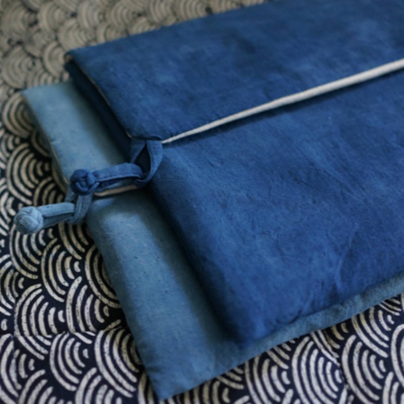 藍色植物藍染 13吋MacBook蘋果筆記本筆電內膽包電腦包保護套 - 电脑包 - 棉．麻 蓝色