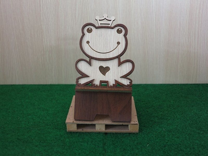 【教师节礼物】木头手机座─青蛙王子 - 摆饰 - 木头 咖啡色