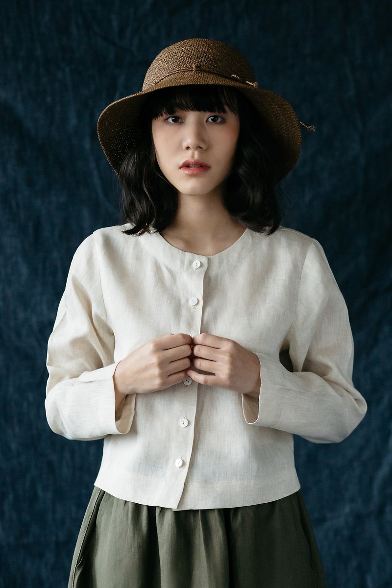 Long sleeves shirt with shell Buttons in Natural - 女装上衣 - 棉．麻 卡其色