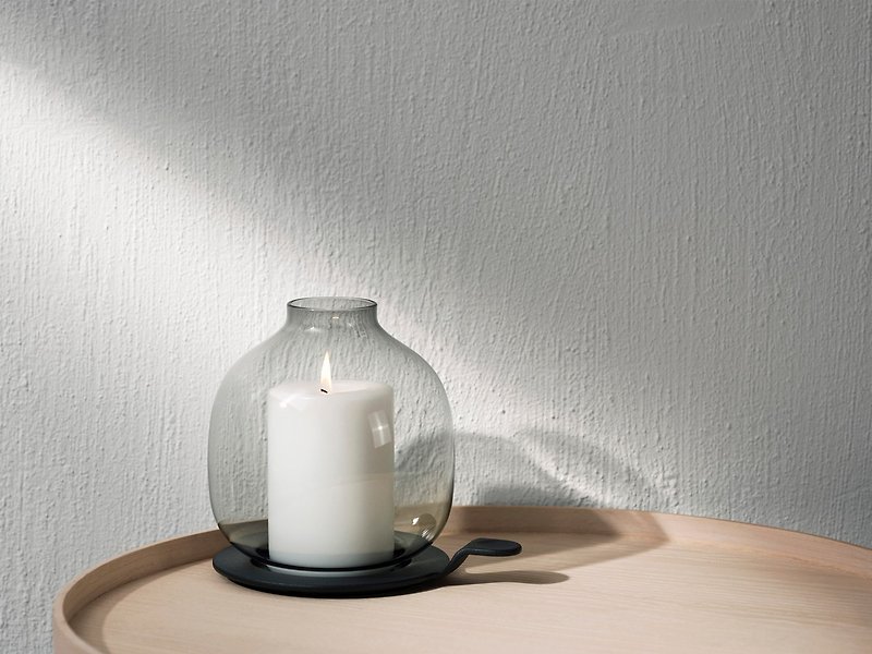 【MENU 丹麦设计家居】Hallgeir手持玻璃烛台 - 蜡烛/烛台 - 玻璃 