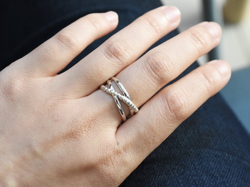 绕 | 纯银戒指 女生宽戒 手作银饰 情人礼物 - 戒指 - 纯银 银色