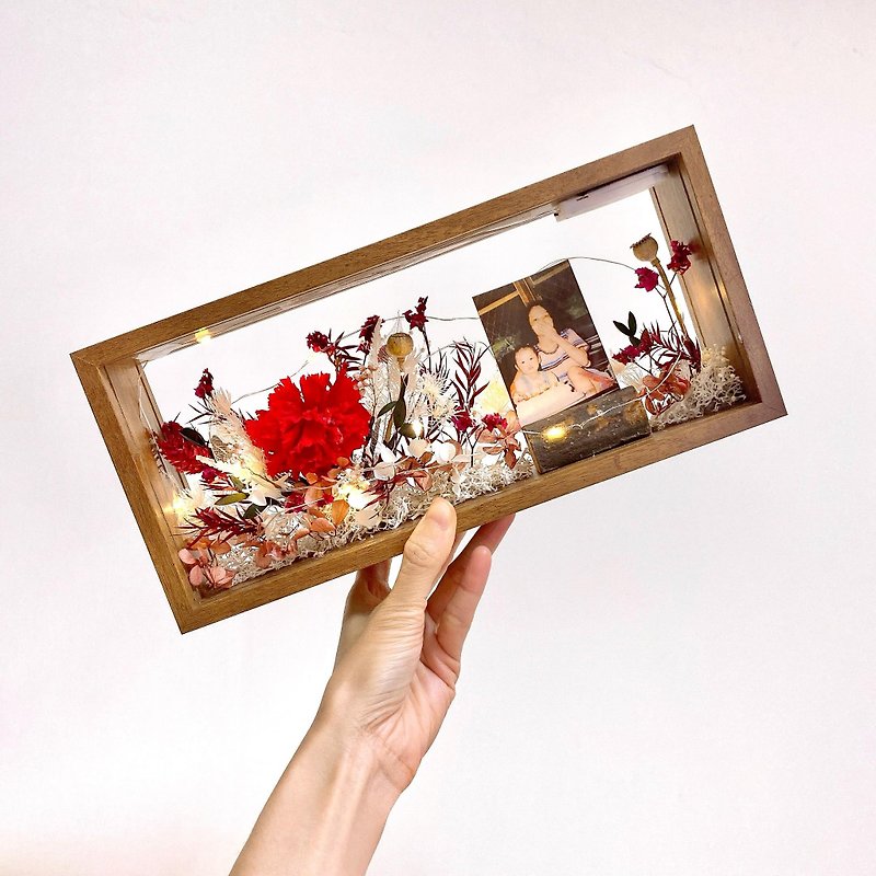 母亲节康乃馨纪念相框  妈妈收到会很感动的永生花相框 - 干燥花/捧花 - 木头 红色