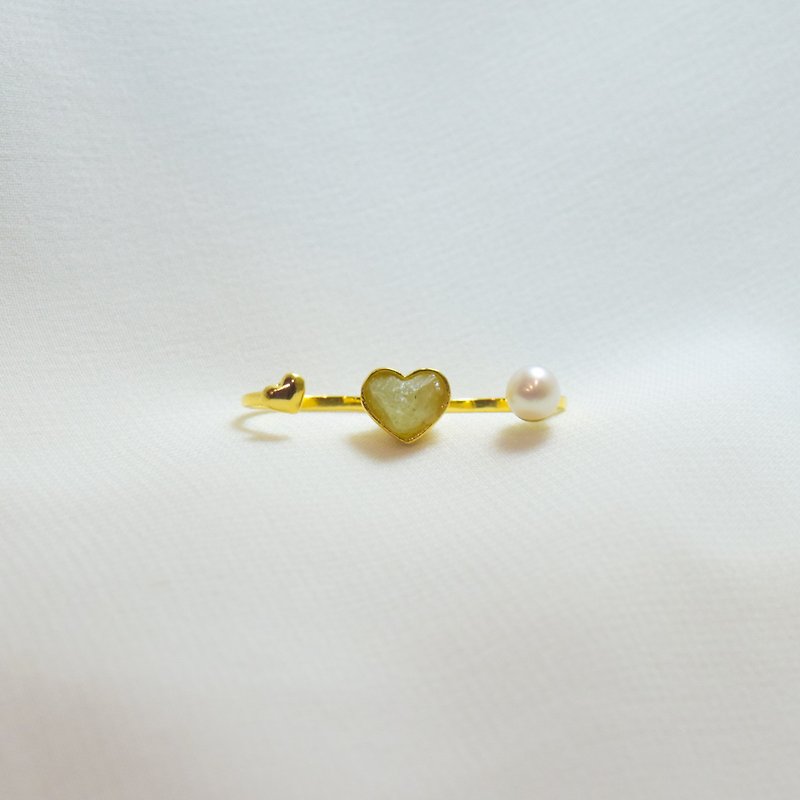 Triple miniheart ring - 戒指 - 其他材质 金色