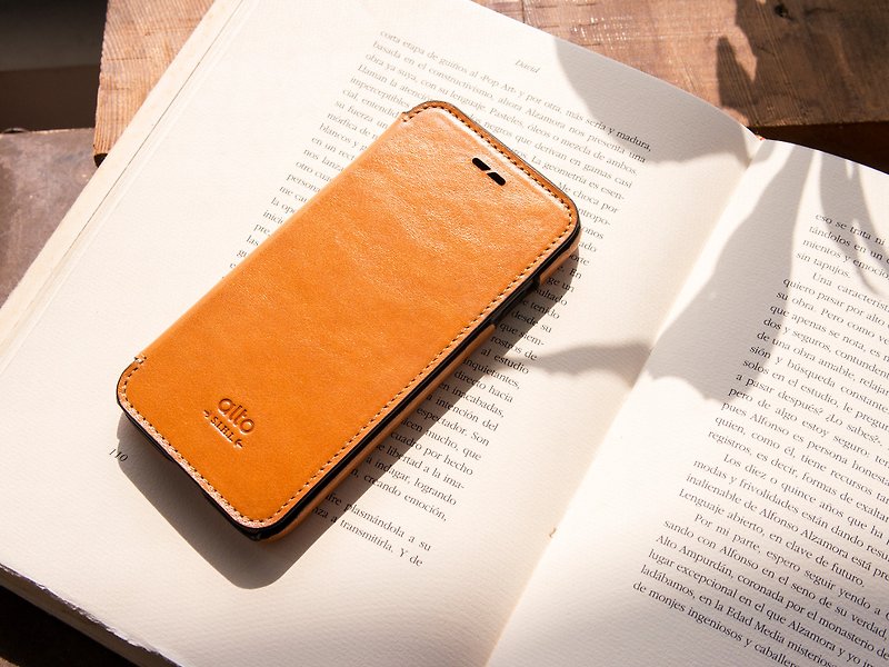 Alto iPhone 8 侧翻式皮革手机套 4.7寸 Foglia - 焦糖棕 - 手机壳/手机套 - 真皮 橘色