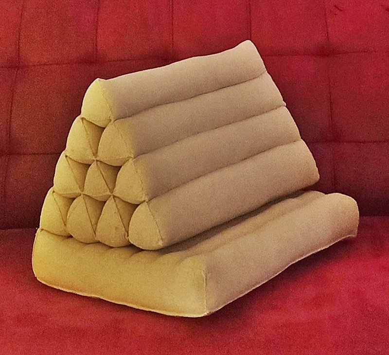 三角枕，2 折，10 个隔层，50 x 120 厘米，Khit 枕头，靠垫枕头，木棉枕头，Khit 图案木棉床垫。 - 枕头/抱枕 - 棉．麻 咖啡色