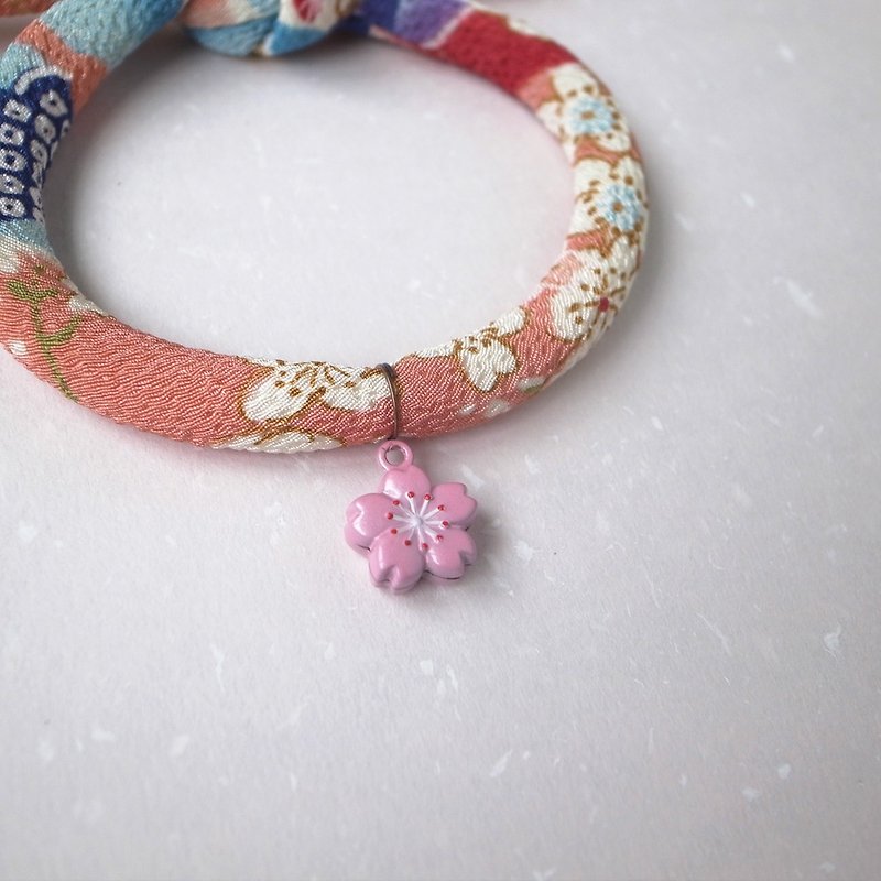 日本犬猫和布颈圈 项圈(单结式)--橘梅+粉樱花铃铛 - 项圈/牵绳 - 丝．绢 橘色