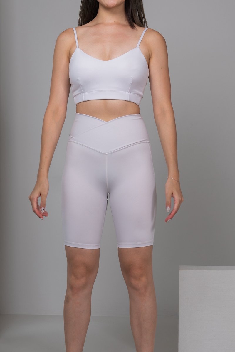 UNI Shorts 水陆运动五分裤-雾白 - 女装瑜珈服 - 聚酯纤维 白色