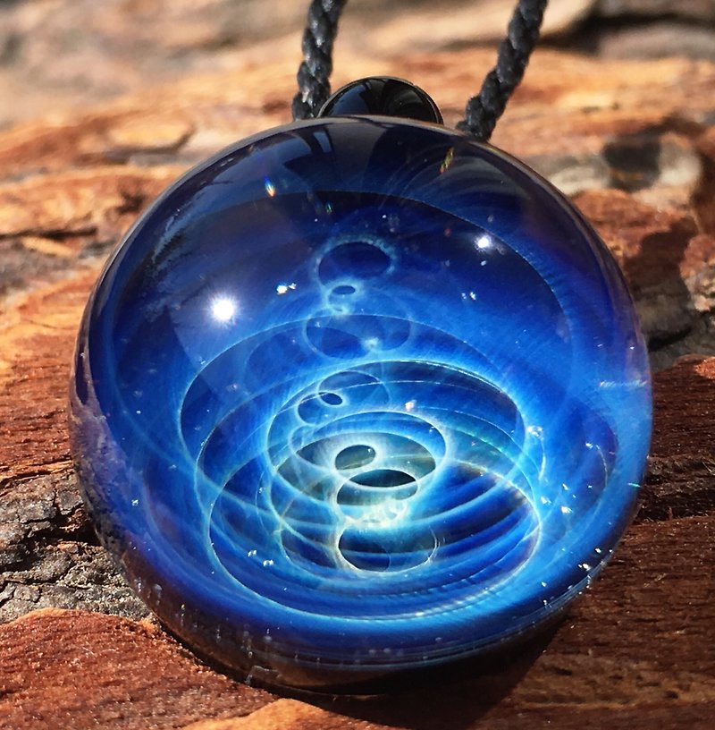 boroccus 銀河 星雲 立体模様 耐熱ガラス ペンダント - 项链 - 玻璃 蓝色