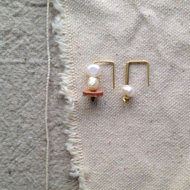 天然珍珠皮革黄铜耳环 - 耳环/耳夹 - 宝石 
