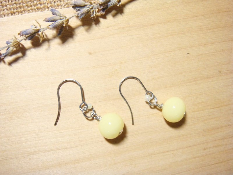 柚子林琉璃 -百搭琉璃耳环系列 - 鹅黄色- 可改夹式 - 耳环/耳夹 - 玻璃 黄色