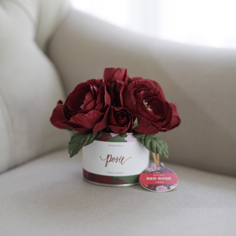 GS119 : Paper Rose Small Gift Box Deep Red Queen Rose Size 5" x 5.5" - 摆饰 - 纸 红色