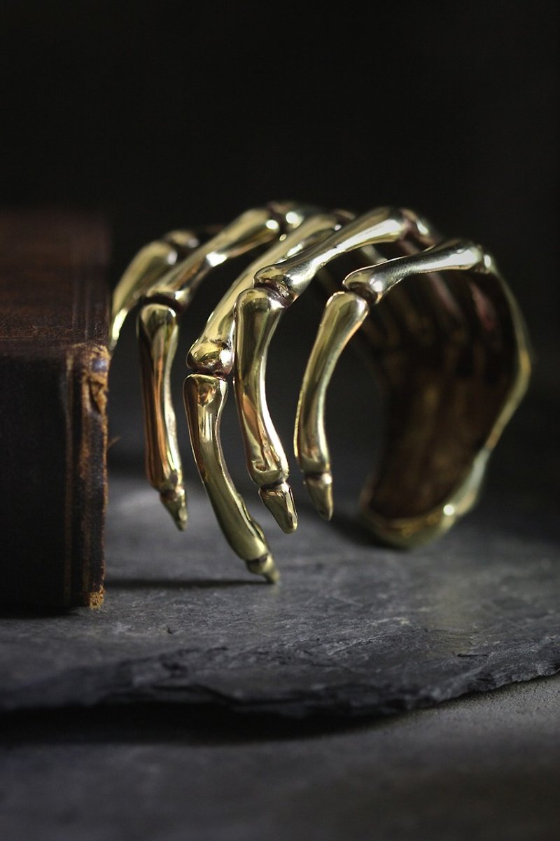 Hand Skeleton Cuff / Bracelet by Defy. - 手链/手环 - 其他金属 