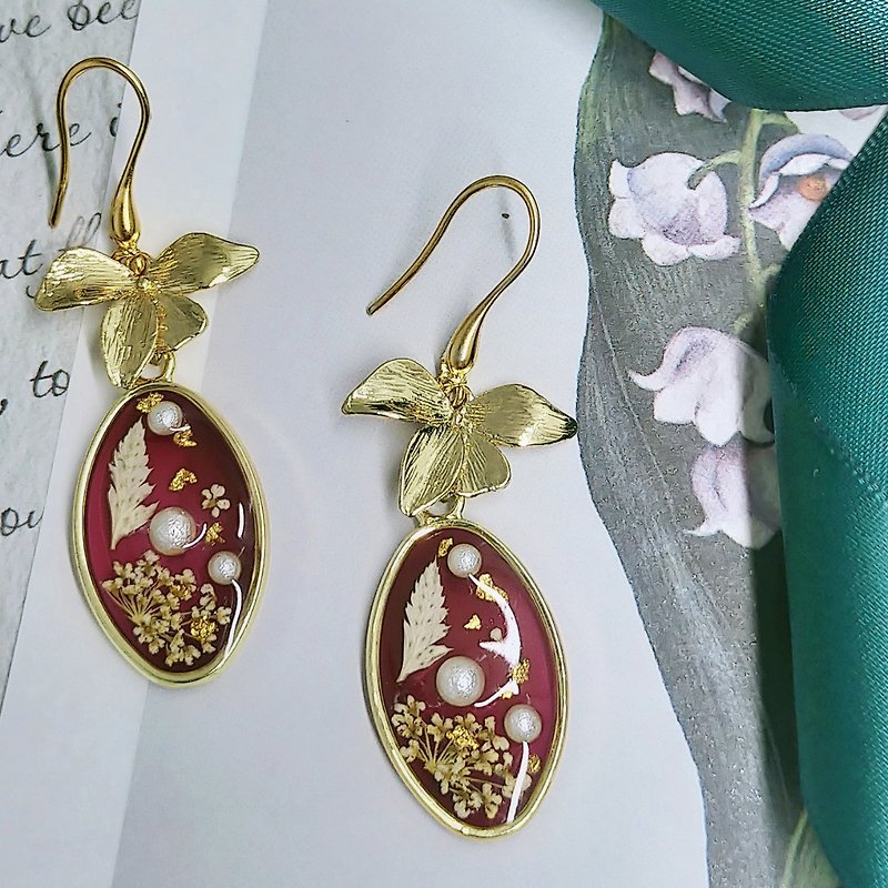 天然花草系列- 水月镜花 铜镀18K金耳针 硅胶耳夹 - 耳环/耳夹 - 树脂 红色