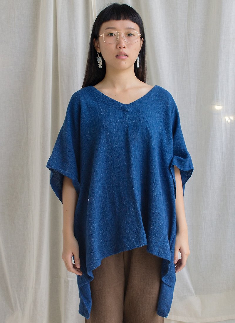 linnil: Indigo blue blouse / handwoven cotton - 女装上衣 - 棉．麻 蓝色