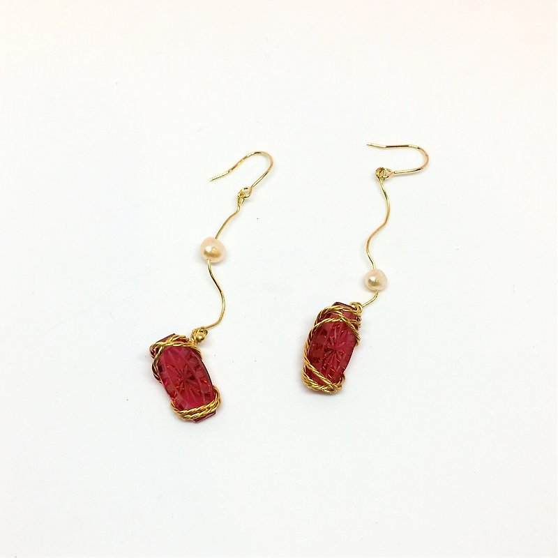 Artists jewel 艺术家的耳环 - 耳环/耳夹 - 玻璃 红色